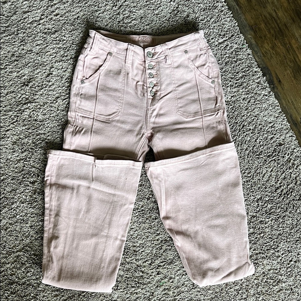 Rock & Roll Cowgirl 28 X36 blush-colored high-rise Flare jeans size